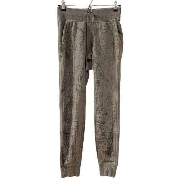 Lululemon Warm Up Jogger 7/8 Length in Thread Dye Rover Black - Picture 2 of 9